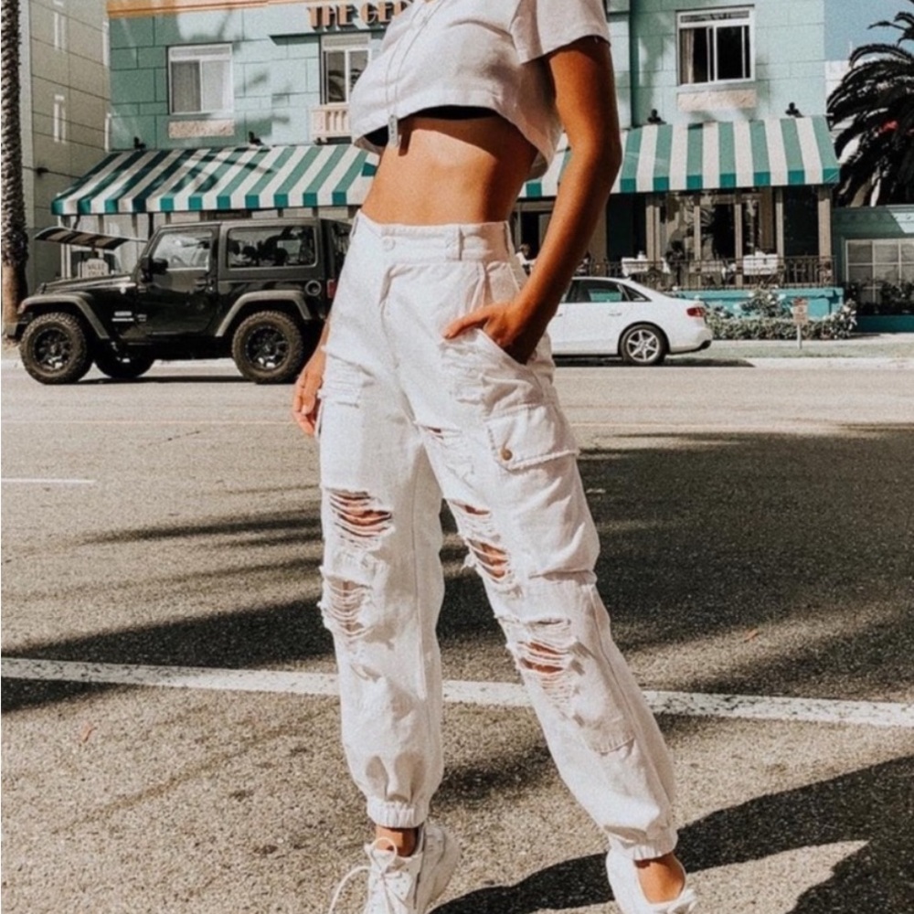 NWT Carmar White Distressed Cargo Pants